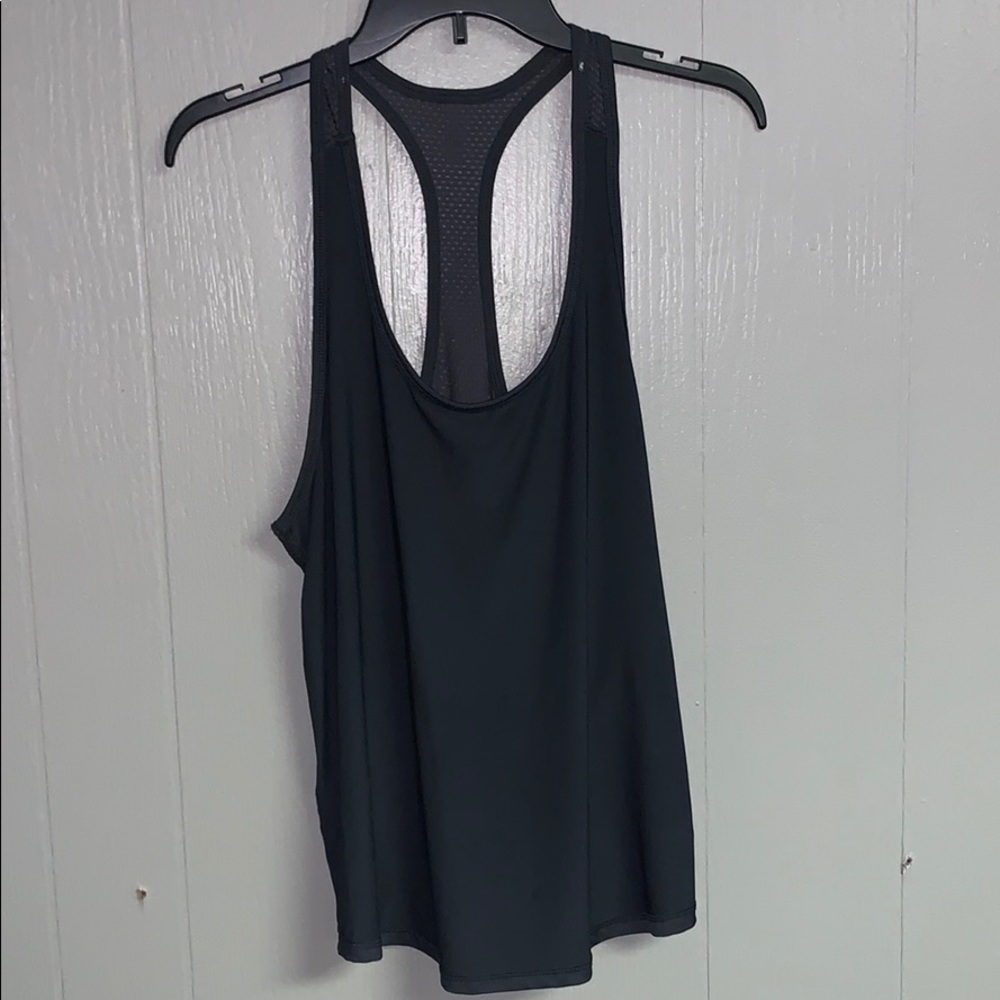 grey athletic tank top